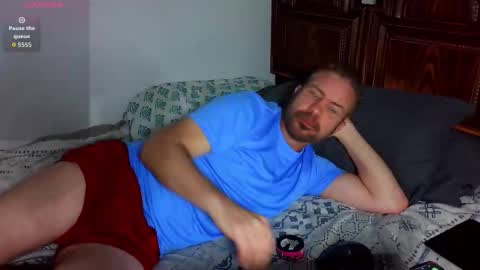 Blue Eyed Handsome Man online show from February 22, 3:29 am