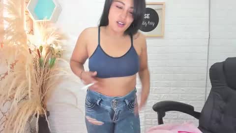 Snapshot of ahisha09 chatting on February 5, 2:37 pm Ahisha online show from February 5, 2:37 pm