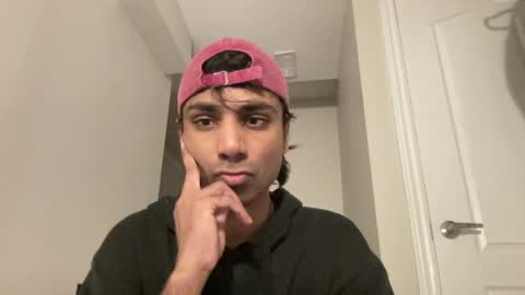 Snapshot of ahmedkhan632131 chatting on April 16, 8:26 am Dylan online show from April 16, 8:26 am