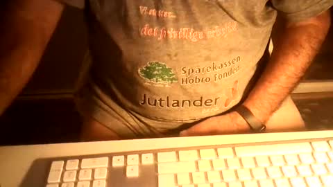 Snapshot of ahmole chatting on May 6, 11:10 pm Ole online show from May 6, 11:10 pm