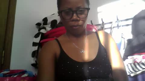 Snapshot of aicha_boobs chatting on May 17, 12:45 pm Aicha boobs online show from May 17, 12:45 pm