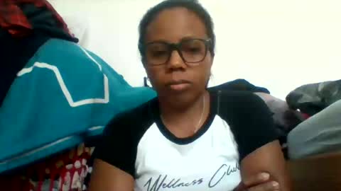 Snapshot of aicha_boobs chatting on June 17, 10:17 am Aicha boobs online show from June 17, 10:17 am