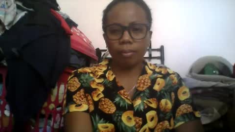 Snapshot of aicha_boobs chatting on June 20, 8:06 am Aicha boobs online show from June 20, 8:06 am