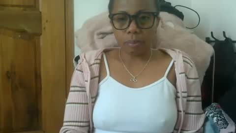Snapshot of aicha_boobs chatting on June 30, 6:47 am Aicha boobs online show from June 30, 6:47 am