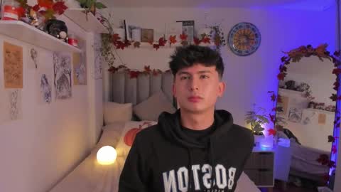 A H  online show from November 14, 9:13 pm