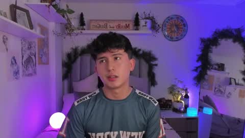 A H  online show from November 27, 12:02 am