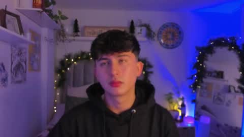 A H  online show from December 16, 4:28 am