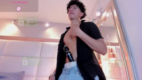 aiden_carter_ online show from October 22, 10:31 pm