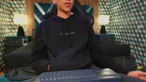 aiden_royce online show from September 14, 9:36 pm