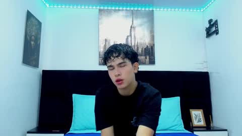 Snapshot of aiiden_15 chatting on January 21, 12:07 pm Aiden online show from January 21, 12:07 pm