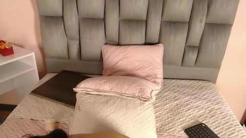 Snapshot of aiilynn_1 chatting on October 3, 11:57 pm Ailyn online show from October 3, 11:57 pm