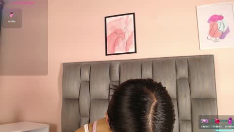 Snapshot of aiilynn_1 chatting on October 10, 10:20 pm Ailyn online show from October 10, 10:20 pm