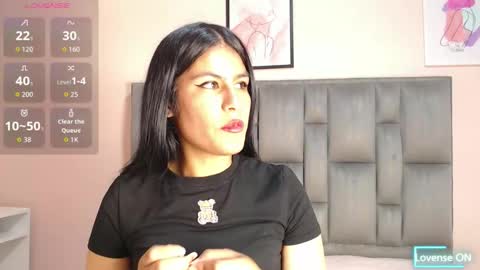 Snapshot of aiilynn_1 chatting on October 17, 10:45 pm Ailyn online show from October 17, 10:45 pm