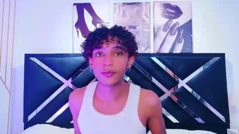 Snapshot of aiiron_m chatting on June 26, 7:18 pm Aaron Winter online show from June 26, 7:18 pm