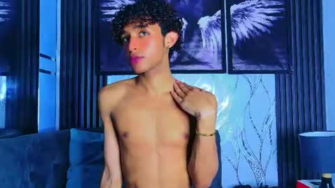 Snapshot of aiiron_m chatting on July 2, 8:15 pm Aaron Winter online show from July 2, 8:15 pm