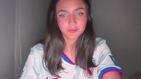 Snapshot of aiisha18 chatting on July 23, 1:58 am Aiisha online show from July 23, 1:58 am