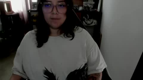 Catalina online show from April 30, 8:57 pm