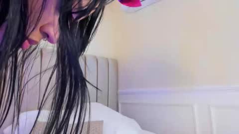 aikopum online show from October 24, 2:02 pm