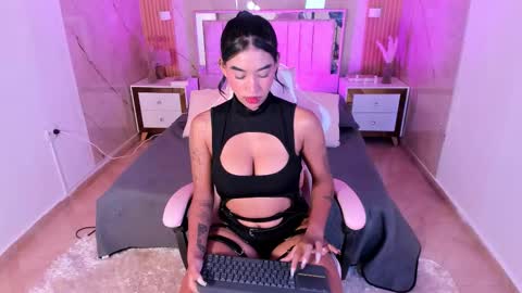 Snapshot of ailee_naughty18 chatting on March 20, 4:50 am Ailee online show from March 20, 4:50 am