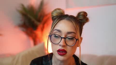  Aileen  online show from October 26, 7:53 pm