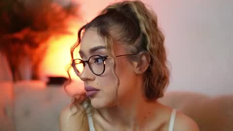  Aileen  online show from June 12, 9:03 pm