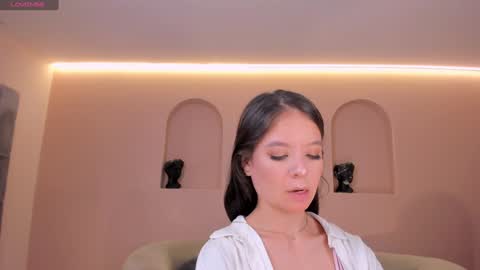  AILEEN VEGA  online show from December 22, 4:38 pm