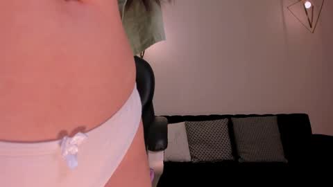  AILEEN VEGA  online show from December 31, 2:19 am