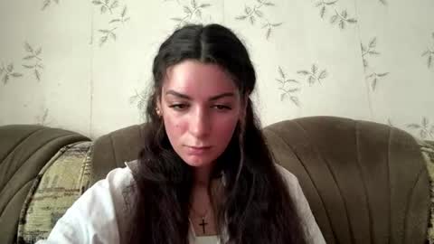 Snapshot of aileneobie chatting on July 2, 8:20 am Lilu online show from July 2, 8:20 am