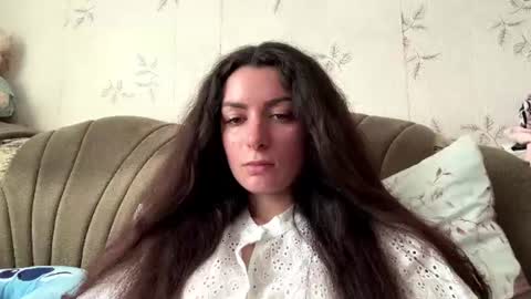 Snapshot of aileneobie chatting on July 4, 8:20 am Lilu online show from July 4, 8:20 am