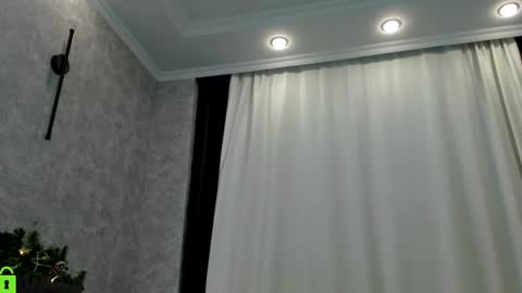 Snapshot of ailey_chao chatting on December 30, 2:19 pm Ailey online show from December 30, 2:19 pm