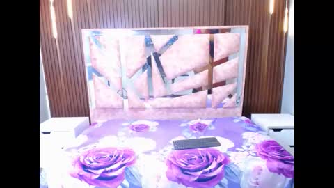 ailyncastrocm101 online show from March 13, 1:01 am