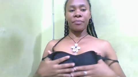 Snapshot of aimee982179 chatting on May 24, 7:30 pm aimee982179 online show from May 24, 7:30 pm