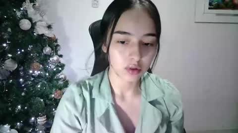 Snapshot of aineangeel chatting on January 22, 11:53 pm AINE online show from January 22, 11:53 pm