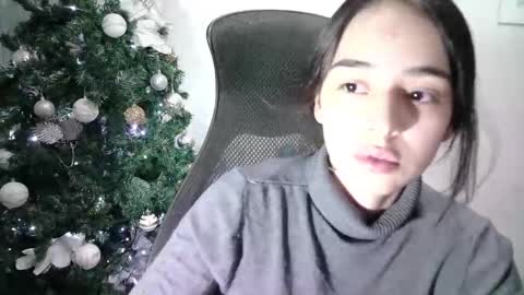 Snapshot of aineangeel chatting on January 25, 12:48 am AINE online show from January 25, 12:48 am