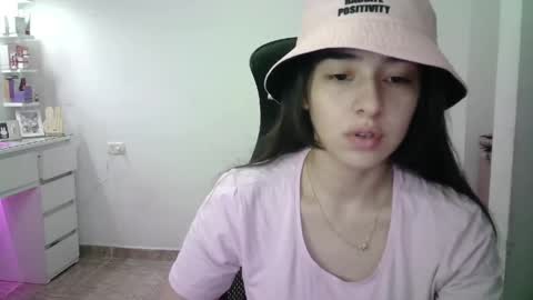 Snapshot of aineangeel chatting on May 6, 12:19 am AINE online show from May 6, 12:19 am