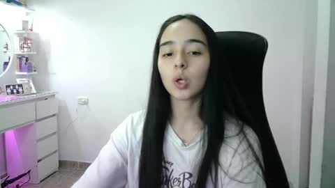 Snapshot of aineangeel chatting on May 27, 1:57 am AINE online show from May 27, 1:57 am