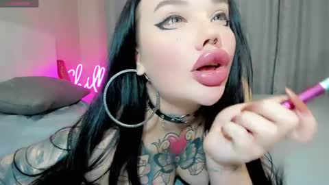 Snapshot of aira_vi chatting on June 13, 8:40 pm Aira online show from June 13, 8:40 pm