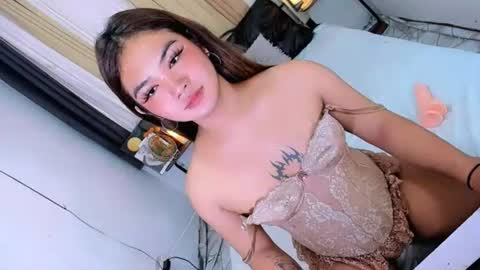 Snapshot of airy_lust chatting on July 6, 4:53 pm airy_lust online show from July 6, 4:53 pm