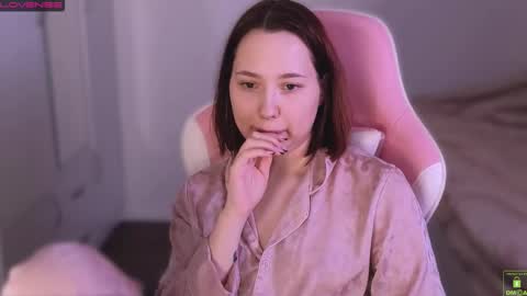 airyhill online show from December 20, 7:21 pm