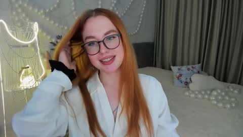 Louise online show from December 15, 6:01 pm