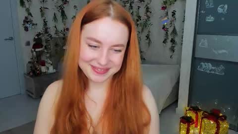 Snapshot of airysilhouette chatting on January 8, 10:06 am Louise online show from January 8, 10:06 am