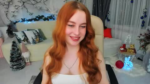 Snapshot of airysilhouette chatting on January 16, 4:16 am Louise online show from January 16, 4:16 am