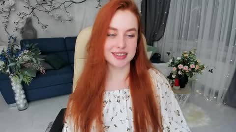 Snapshot of airysilhouette chatting on February 8, 7:28 pm Louise online show from February 8, 7:28 pm