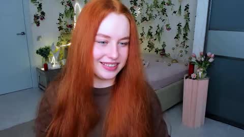 Snapshot of airysilhouette chatting on February 12, 10:10 am Louise online show from February 12, 10:10 am