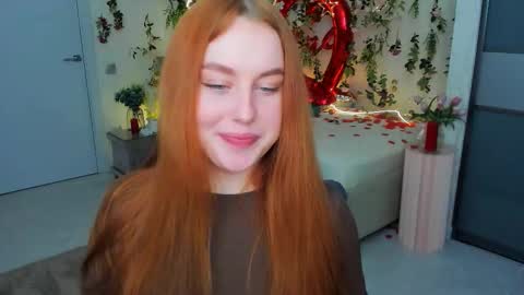 Snapshot of airysilhouette chatting on March 10, 10:20 am Louise online show from March 10, 10:20 am