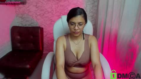 aisha__cambell online show from November 12, 8:52 pm