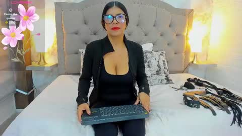 Snapshot of aisha__cambell chatting on July 14, 12:00 pm aisha__cambell online show from July 14, 12:00 pm