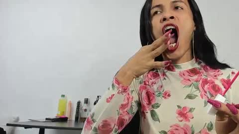 Aisha online show from September 25, 2:59 am