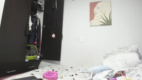 Snapshot of aisha_latina chatting on February 4, 11:38 pm Katie online show from February 4, 11:38 pm