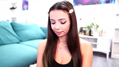 Aisha online show from November 19, 10:26 am